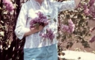 12 Mom With Lilacs 12 Mom With Lilacs